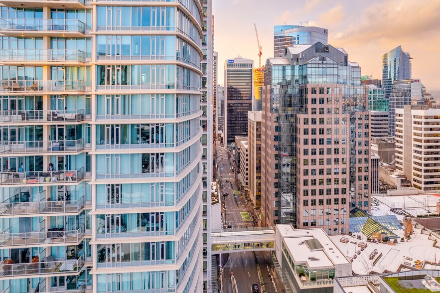 595 Howe St, Vancouver, BC à louer - Photo du bâtiment - Image 2 de 4