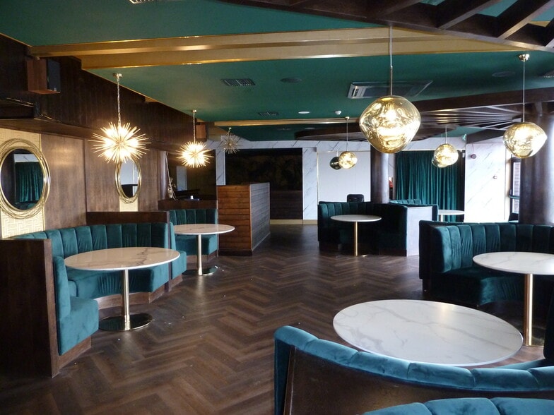 Epping Ln, Romford for sale - Interior Photo - Image 1 of 7