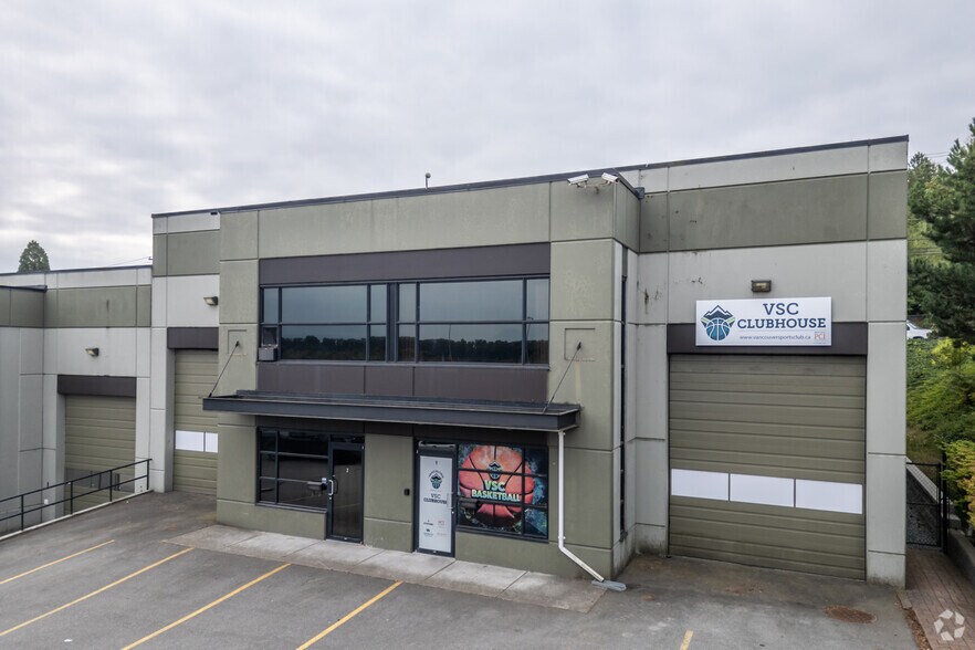 17358 104A Ave, Surrey, BC for sale - Primary Photo - Image 2 of 2