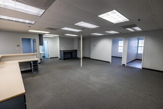 6215 N Fresno St, Fresno, CA à louer Photo intérieure- Image 1 de 16