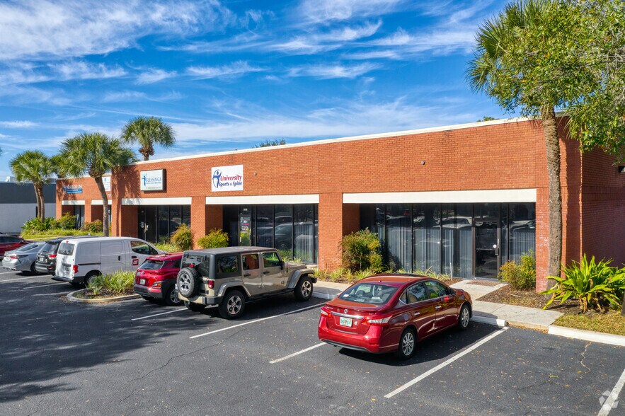 7151 University Blvd, Winter Park, FL à louer - Photo du bâtiment - Image 2 de 5