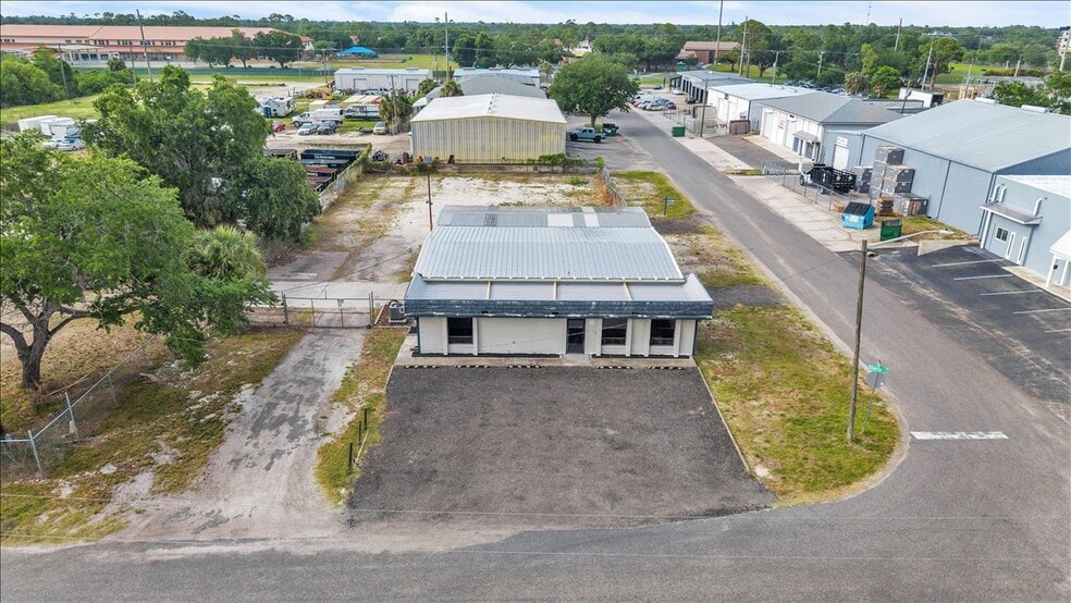 4195 Electric Way, Port Charlotte, FL for sale - Building Photo - Image 2 of 12