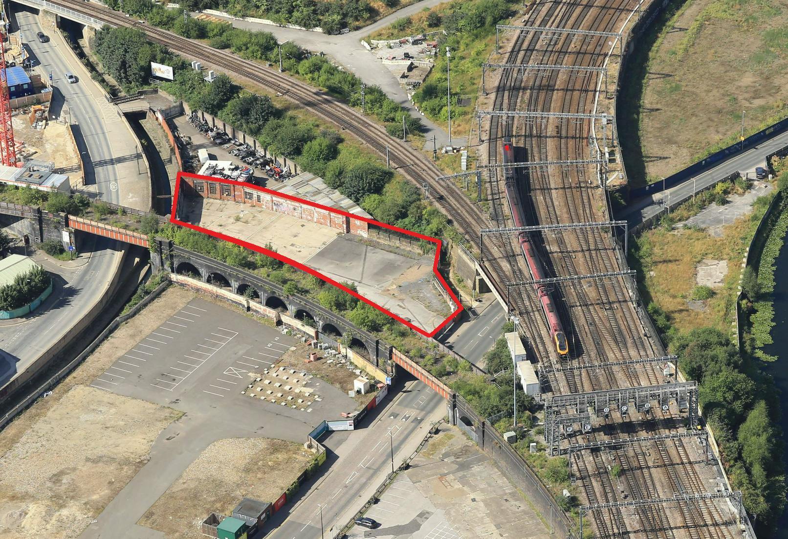 Globe Rd, Leeds for lease Primary Photo- Image 1 of 10