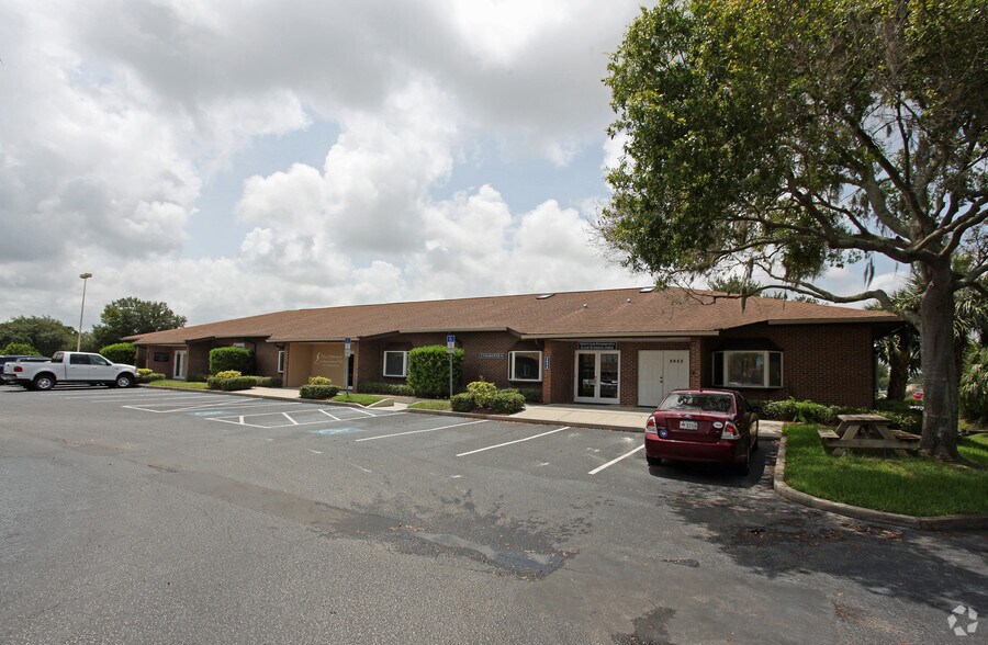 2654 W Lake Rd, Palm Harbor, FL à vendre - Photo du bâtiment - Image 2 de 20