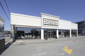 Plus de détails pour 220 Broadhollow Rd, Farmingdale, NY - Commerce de détail, Industriel à louer