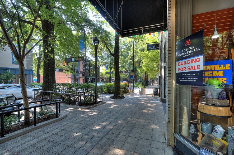 205 N Main St, Greenville, SC à vendre - Photo du bâtiment - Image 3 de 17