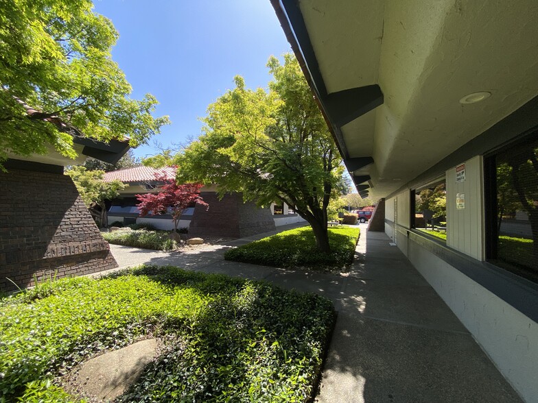 5777 N Fresno St, Fresno, CA for sale - Building Photo - Image 3 of 5