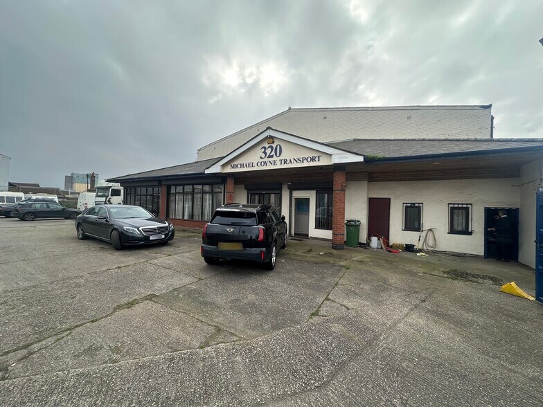 320 Derby Rd, Bootle à louer - Photo principale - Image 3 de 3