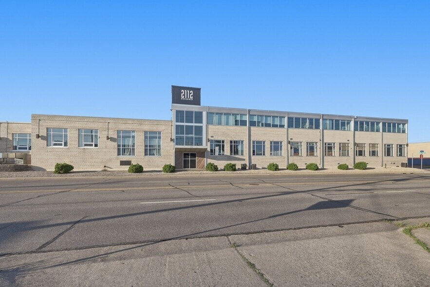 2112 Broadway St NE, Minneapolis, MN à louer - Photo du bâtiment - Image 1 de 9