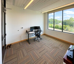 20 Artful Way, Asheville, NC à louer Photo intérieure- Image 2 de 5