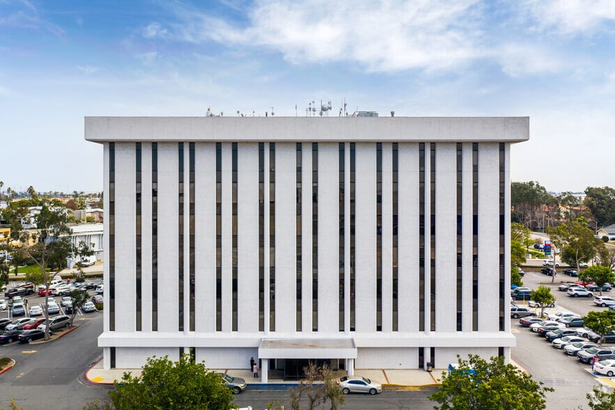 4201 Torrance Blvd, Torrance, CA for lease - Building Photo - Image 2 of 13