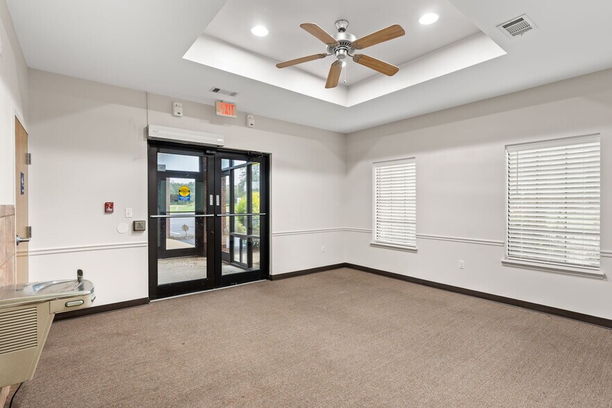 1200 Henley Ln, Baker, FL for lease - Interior Photo - Image 3 of 10
