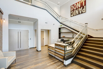 1001 Hawkins St, Nashville, TN for lease Lobby- Image 1 of 2