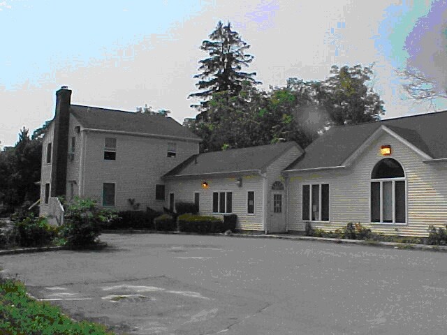 128 Old Town Rd, East Setauket, NY for lease - Building Photo - Image 2 of 16