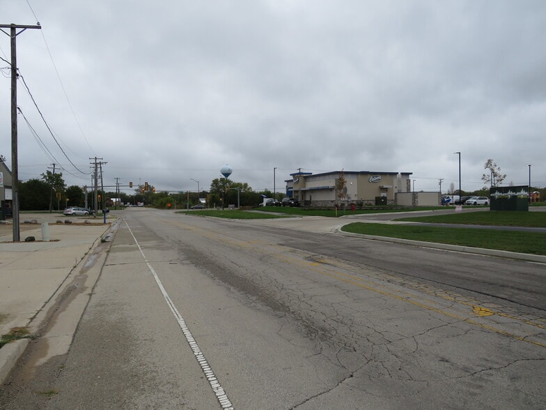 70 S Will Rd, Diamond, IL for sale - Building Photo - Image 3 of 8