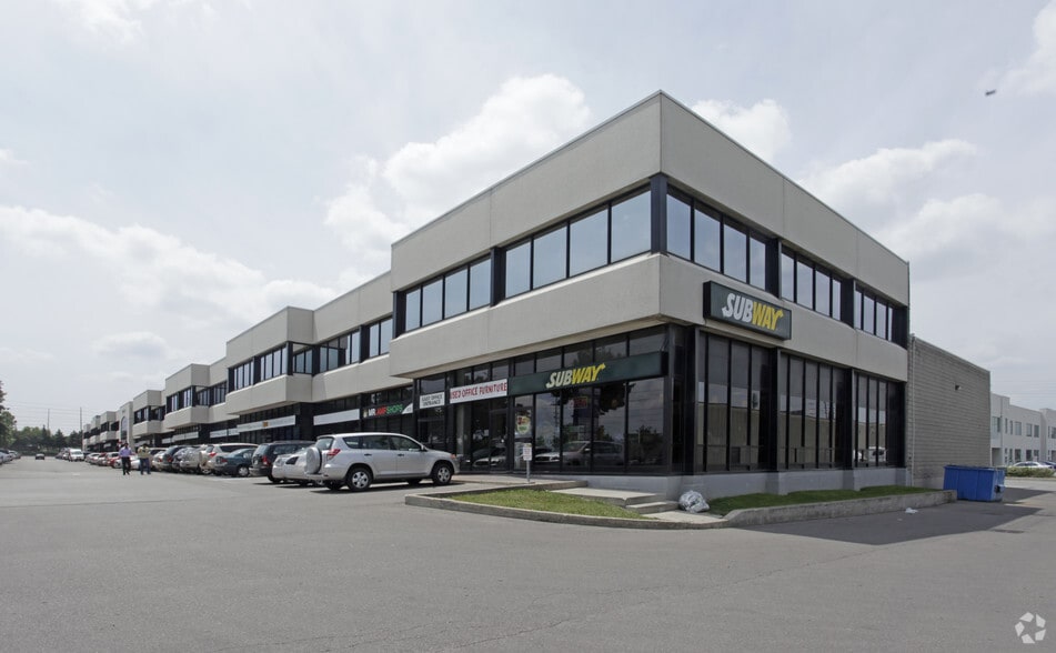 7025 Tomken Rd, Mississauga, ON for lease - Building Photo - Image 3 of 4