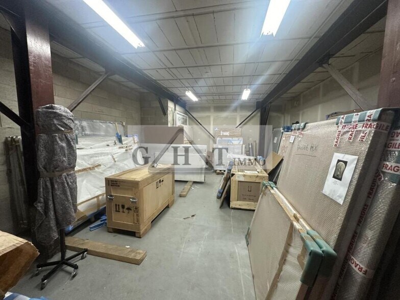 Industrial in Ivry-sur-Seine for sale - Building Photo - Image 3 of 7
