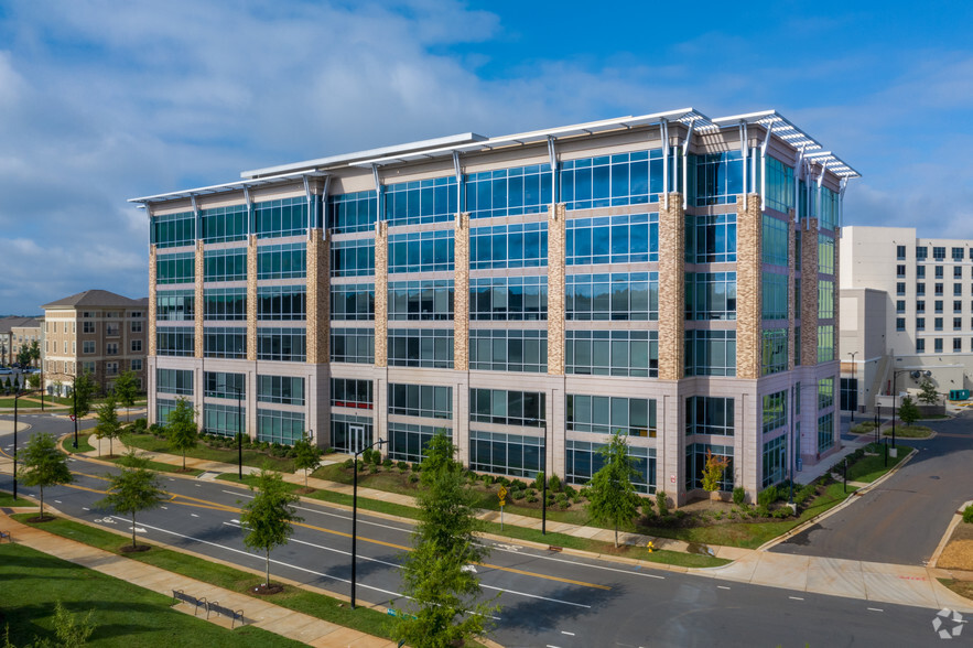 6210 Ardrey Kell Rd, Charlotte, NC for lease - Building Photo - Image 2 of 16