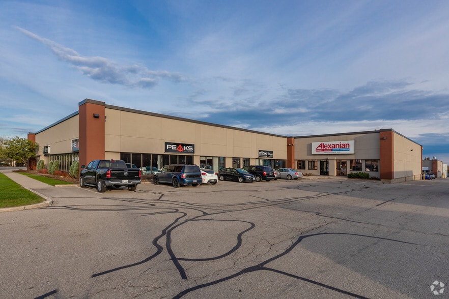 2222 S Sheridan Way, Mississauga, ON for sale - Primary Photo - Image 1 of 1