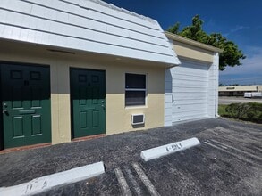 1451 SW 12th Ave, Pompano Beach, FL à louer Photo du bâtiment- Image 1 de 10