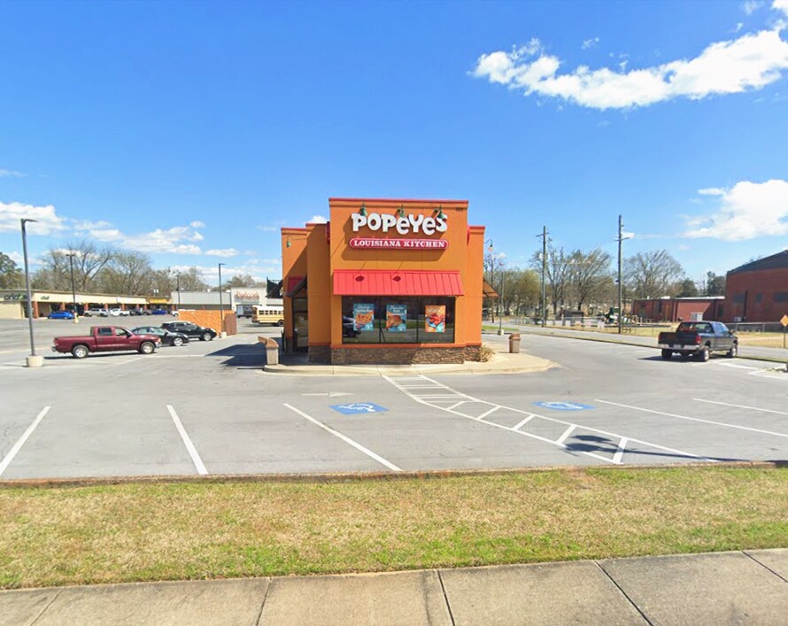 302 N Main St, Cedartown, GA à louer Photo du bâtiment- Image 1 de 3