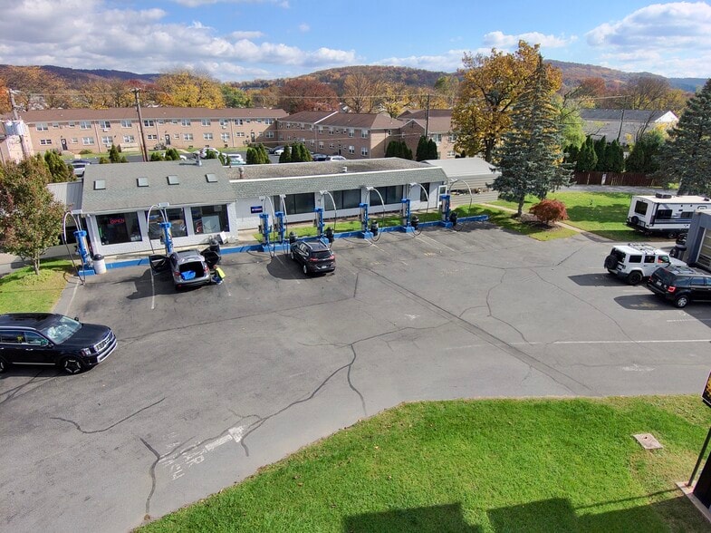 4775 N 5th Street Hwy, Temple, PA à vendre - Photo du bâtiment - Image 2 de 40