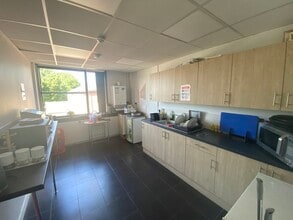 2 Wellington Rd, Bilston for lease Interior Photo- Image 2 of 4