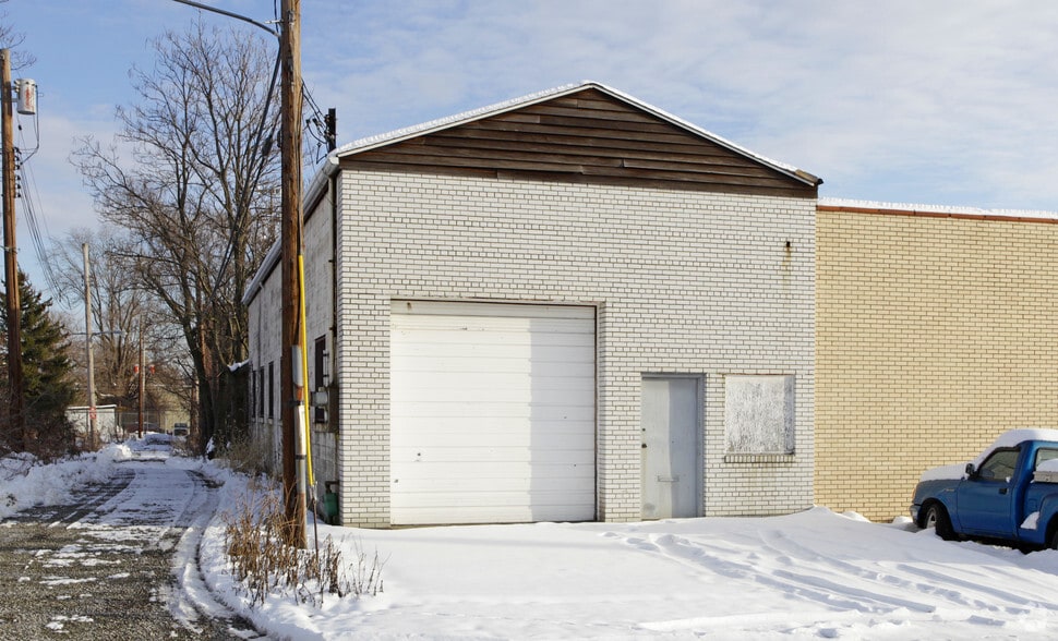 142 Enterprise St, Pittsburgh, PA for sale - Primary Photo - Image 1 of 15