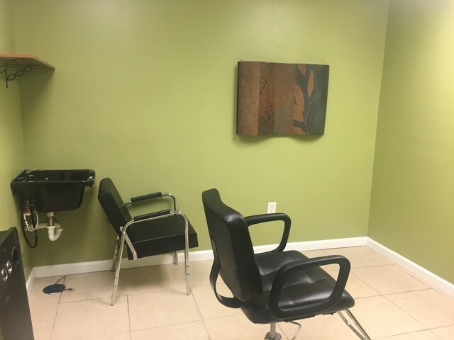 7440 Wright Rd, New Orleans, LA à louer - Photo du bâtiment - Image 3 de 5