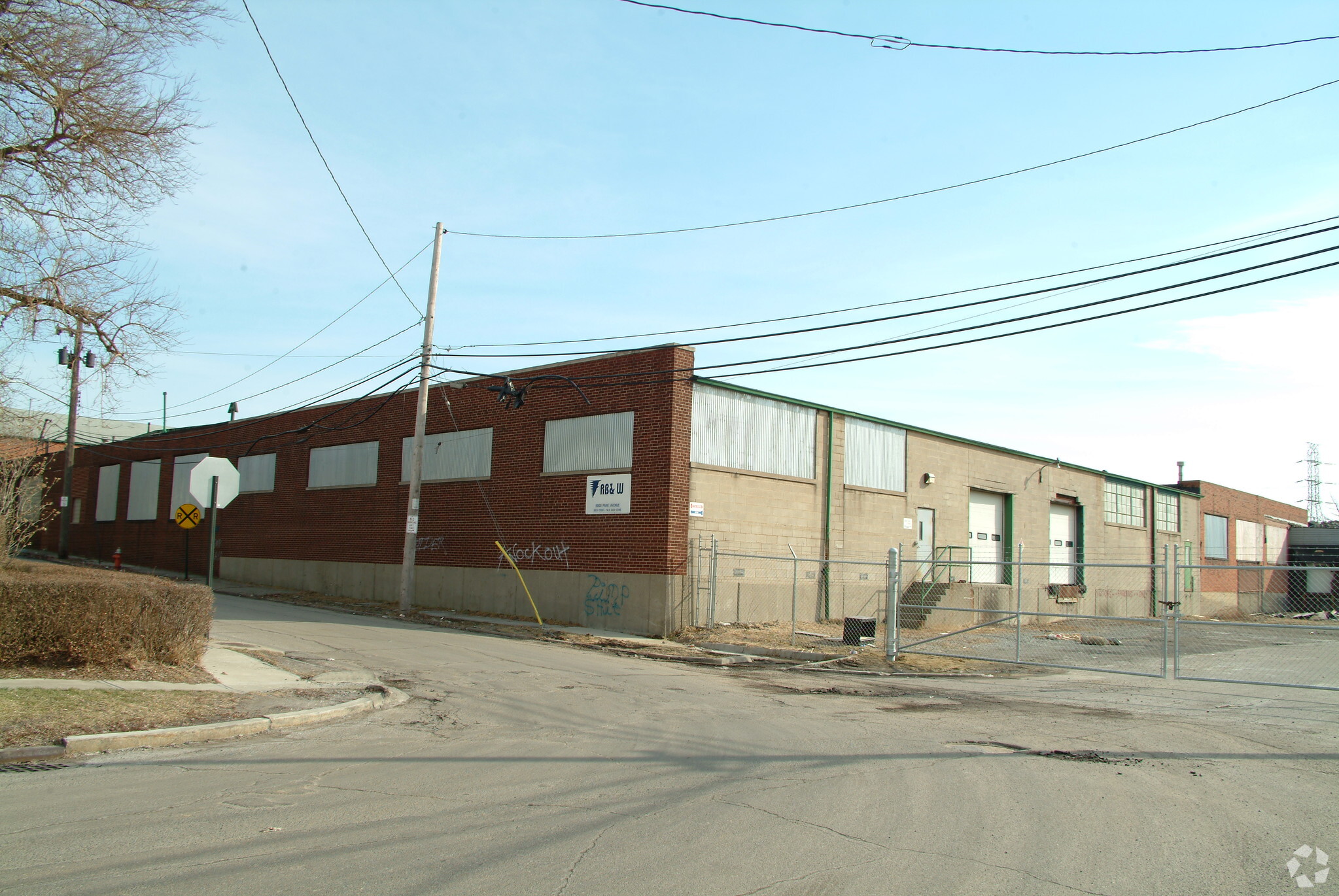 5900-5906 Park Ave, Cleveland, OH for lease Primary Photo- Image 1 of 5