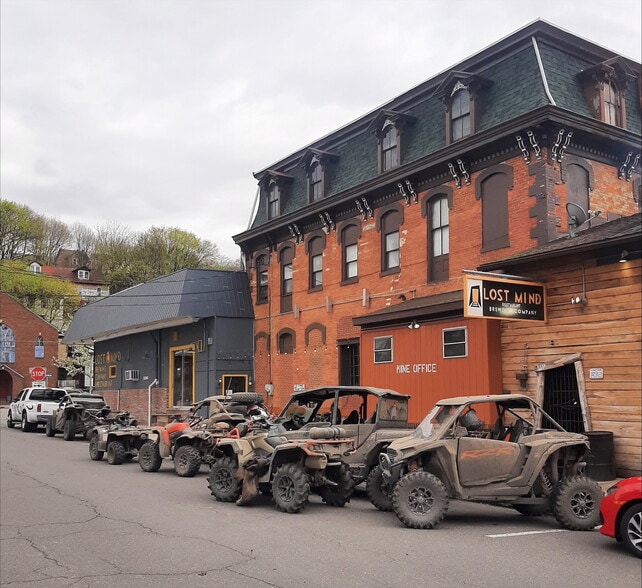 100 S Market St, Shamokin, PA for sale - Building Photo - Image 2 of 3