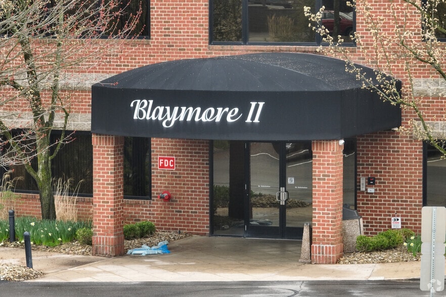 1603 Carmody Ct, Sewickley, PA for lease - Building Photo - Image 3 of 8