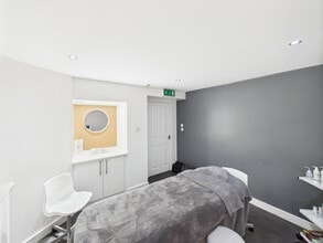 69-75 Haymarket Ter, Edinburgh à louer Photo intérieure- Image 2 de 4