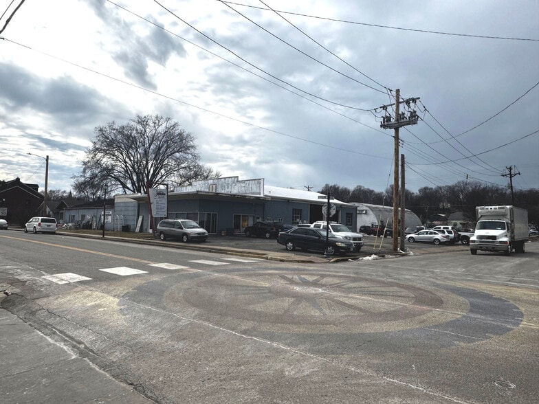 1513 N 2nd St, Saint Charles, MO for sale - Building Photo - Image 3 of 7