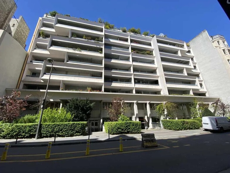 Office in Paris for sale - Building Photo - Image 2 of 10