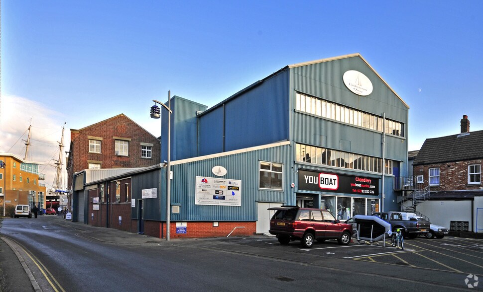 12 Mumby Rd, Gosport à louer - Photo principale - Image 1 de 1