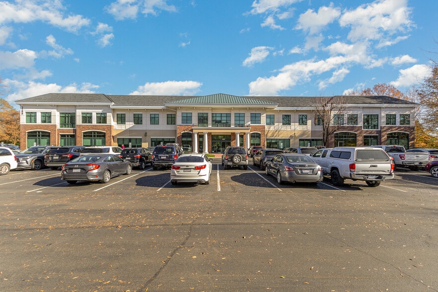 3200 Blue Ridge Rd, Raleigh, NC for lease - Building Photo - Image 2 of 15
