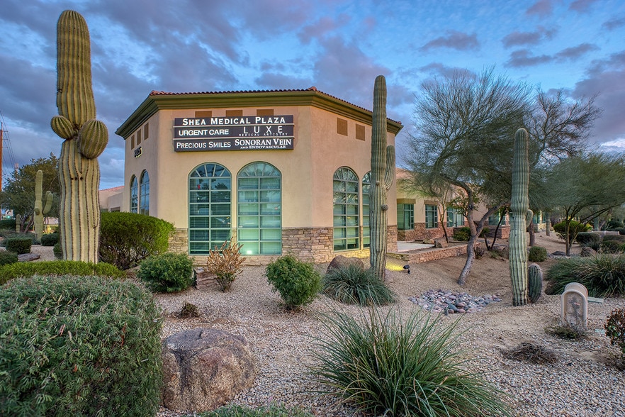 7425 E Shea Blvd, Scottsdale, AZ for lease - Primary Photo - Image 1 of 8