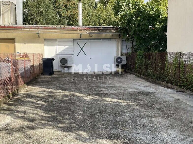 Flex dans Vaulx-en-Velin à louer - Photo du bâtiment - Image 1 de 7