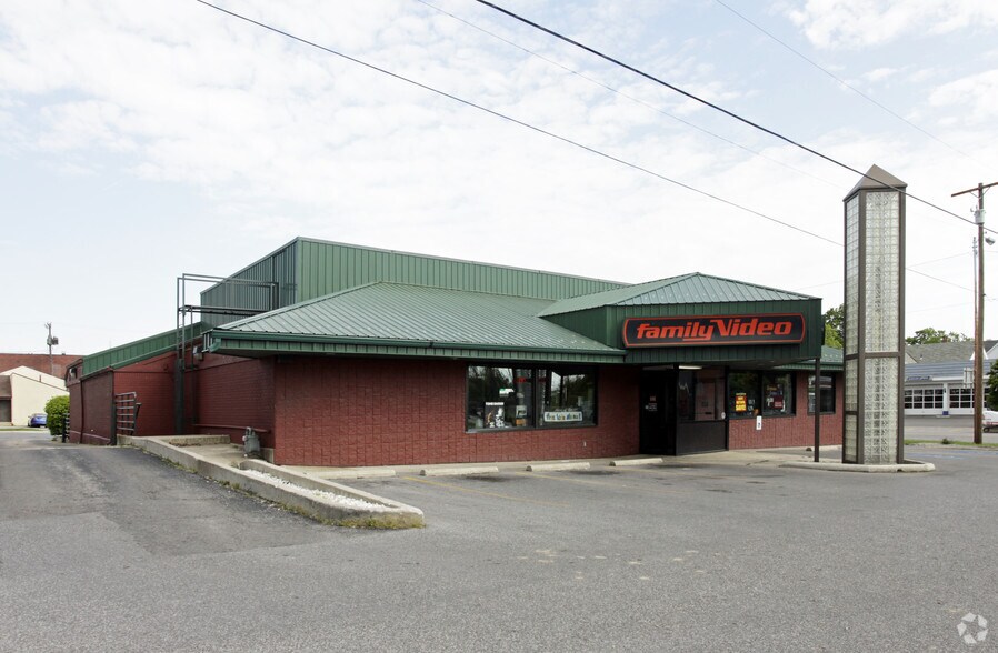 319 W 2nd St, Defiance, OH à louer - Photo du bâtiment - Image 2 de 2