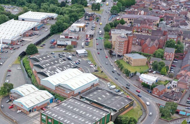 Plus de détails pour Mill Race Ln, Stourbridge - Industriel à louer