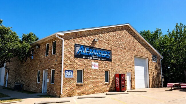 More details for 10 Lafayette Ct, Bloomington, IL - Flex for Sale