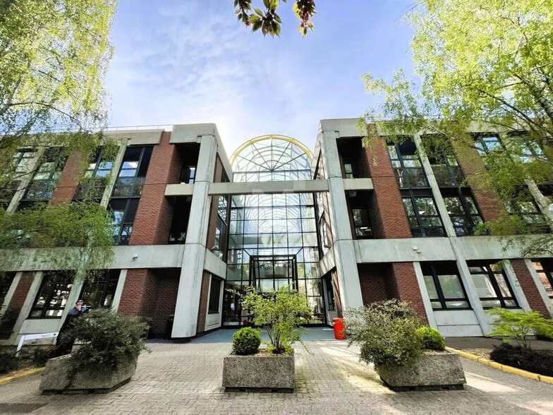 Office in Évry-Courcouronnes for lease - Building Photo - Image 1 of 16