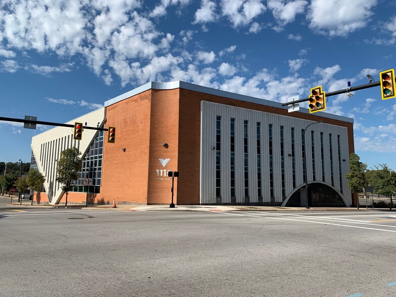 1115 S Main St, Akron, OH à vendre - Photo du bâtiment - Image 1 de 1