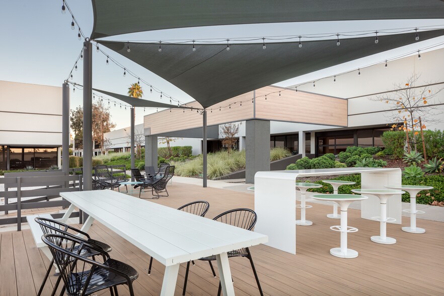 10965-10967 Via Frontera, San Diego, CA for lease - Building Photo - Image 1 of 9