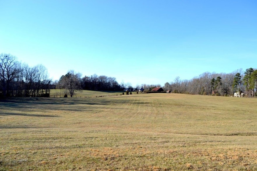 1923 Meadows Rd, Chase City, VA for sale - Building Photo - Image 1 of 1