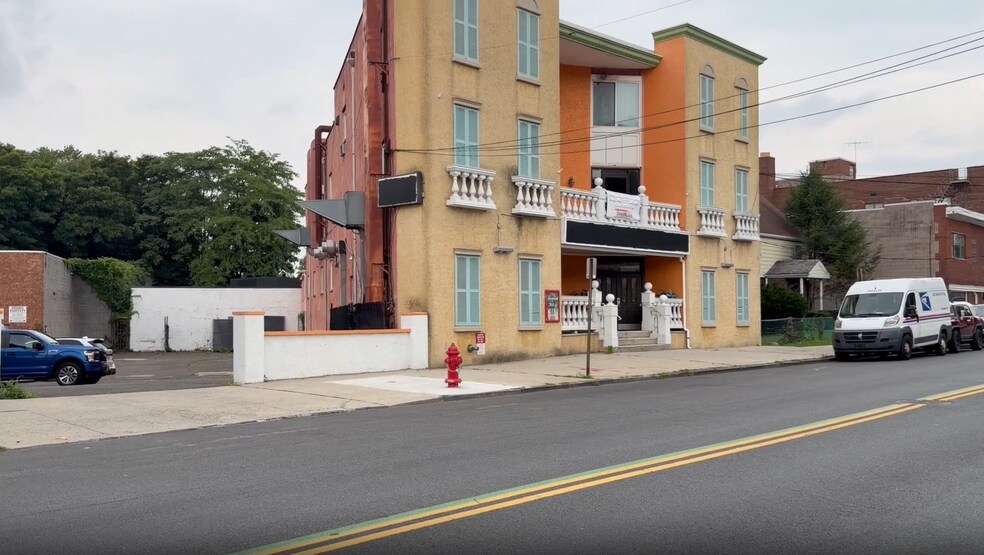 811 McLean Ave, Yonkers, NY à vendre - Vidéo sur l’inscription commerciale - Image 2 de 33