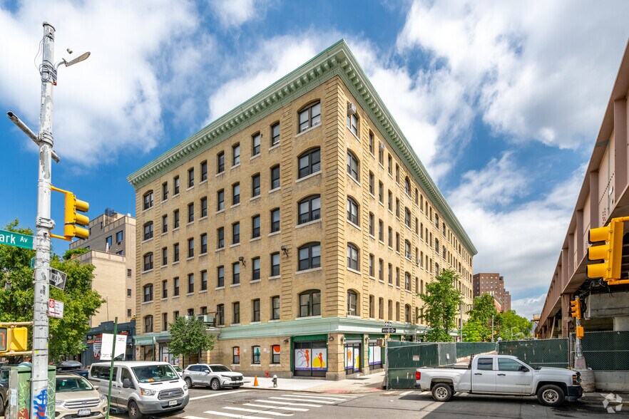 1916-1938 Park Ave, New York, NY à louer - Photo du bâtiment - Image 3 de 9