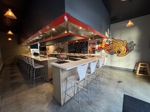 16821 Algonquin St, Huntington Beach, CA à louer Photo intérieure- Image 2 de 8