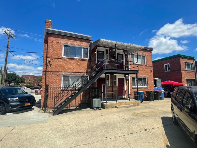 1017 University Blvd E, Silver Spring, MD à vendre - Photo du bâtiment - Image 3 de 19